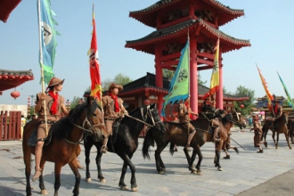 清明上河园、少林寺、牡丹园、龙门石窟双卧4日游